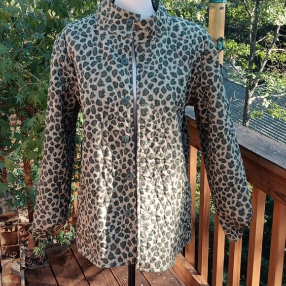 D & Co. Reversible Green Corduroy Quilted and  Leopard Quilted Jacket - Picture 7 of 14